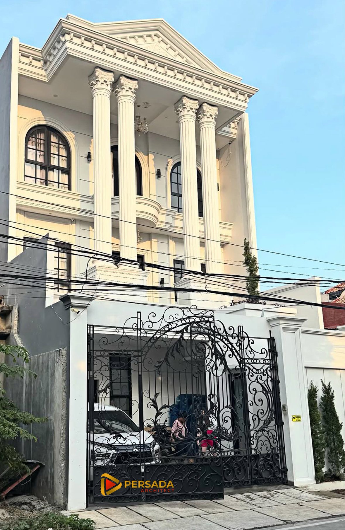 RUMAH 3 LANTAI