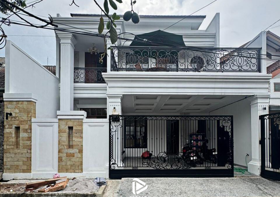 Realisasi Desain Rumah Classic 10 x 20 di Cinere